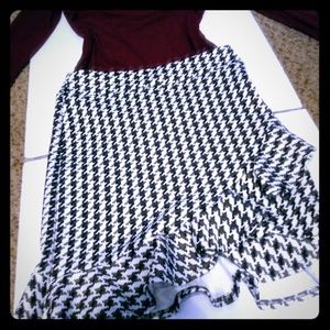 Silouette NYC Size S/M Black White Pattern Skirt